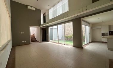 SE VENDE CASA EN RIBERAS DEL CAMPESTRE CELAYA