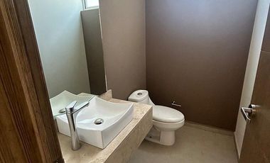 SE VENDE CASA EN RIBERAS DEL CAMPESTRE CELAYA