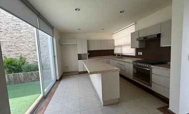 SE VENDE CASA EN RIBERAS DEL CAMPESTRE CELAYA