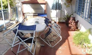 Chalet cuatro ambientes - Morón