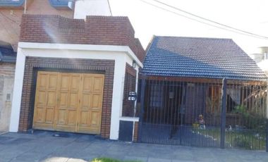 Chalet cuatro ambientes - Morón