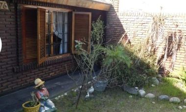 Chalet cuatro ambientes - Morón