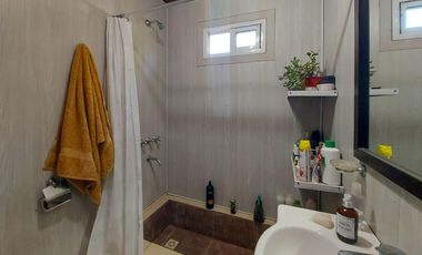 Gran terreno de 1.200m² con casa, quincho y pileta