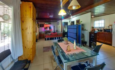 Gran terreno de 1.200m² con casa, quincho y pileta