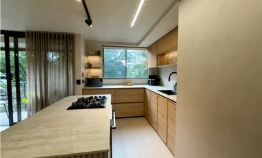 Apartamento remodelado en el Poblado - san lucas