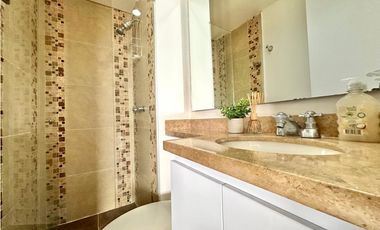 Apartamento altos del poblado excelente precio