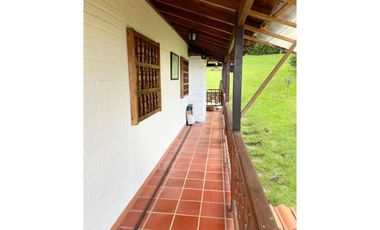 FINCA EN VENTA EN EL CASTILLO SANTA ELENA EL CERRITO