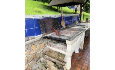 FINCA EN VENTA EN EL CASTILLO SANTA ELENA EL CERRITO