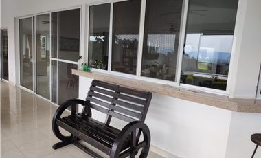 CASA CAMPESTRE EN VENTA SANTA ELENA VIA EL CASTILLO CONJUNTO