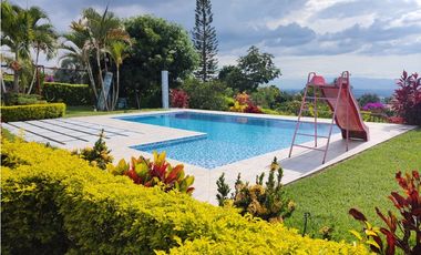 CASA CAMPESTRE EN VENTA SANTA ELENA VIA EL CASTILLO CONJUNTO
