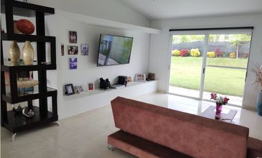 CASA CAMPESTRE EN VENTA SANTA ELENA VIA EL CASTILLO CONJUNTO