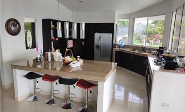 CASA CAMPESTRE EN VENTA SANTA ELENA VIA EL CASTILLO CONJUNTO