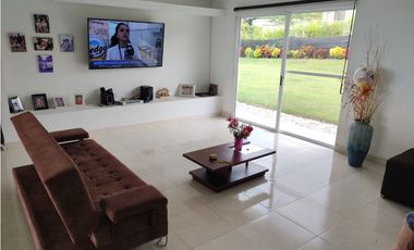 CASA CAMPESTRE EN VENTA SANTA ELENA VIA EL CASTILLO CONJUNTO