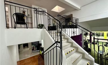 CASA EN VENTA PALMIRA LAS MERCEDES AMPLIA CON OPORTUNIDAD COMERCIAL 