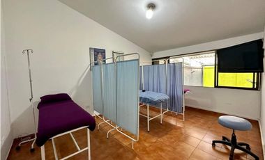 CASA EN VENTA PALMIRA LAS MERCEDES AMPLIA CON OPORTUNIDAD COMERCIAL 