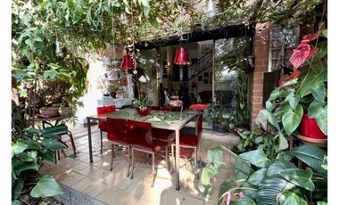 ESPECTACULAR CASA EN EL POBLADO - UNIDAD AVALON