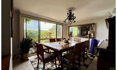 ESPECTACULAR CASA EN EL POBLADO - UNIDAD AVALON