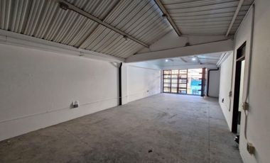 BODEGA EN BARRIO SAN DIEGO