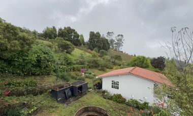 SE VENDE FINCA EN ZIPACÓN, VEREDA CHUSCAL, CON DOS CASAS