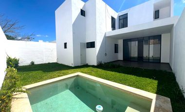Casa en Privada de 4 recámaras con Piscina y Amenidades