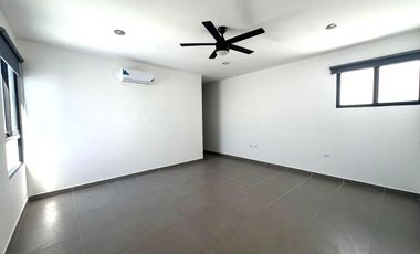 Casa en Privada de 4 recámaras con Piscina y Amenidades