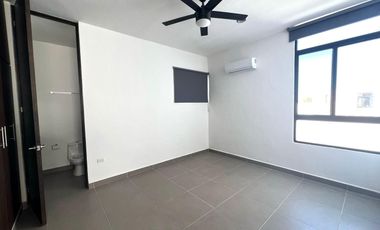 Casa en Privada de 4 recámaras con Piscina y Amenidades