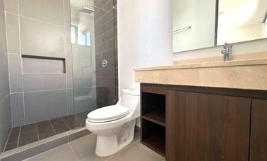 Casa en Privada de 4 recámaras con Piscina y Amenidades