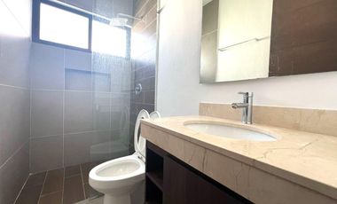 Casa en Privada de 4 recámaras con Piscina y Amenidades