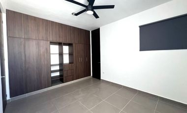 Casa en Privada de 4 recámaras con Piscina y Amenidades
