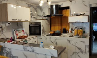 SE ARRIENDA CASA 4 DORMITORIOS Y  2 BAÑOS