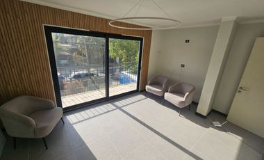 CASA COMERCIAL EN LAS CONDES