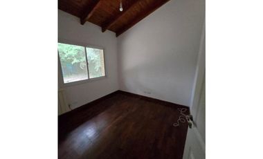 CHACRAS DE LA VILLA! 4 DOR, 2 BAÑOS QUINCHO JARDIN PISCINA