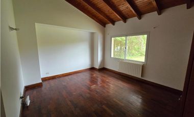 CHACRAS DE LA VILLA! 4 DOR, 2 BAÑOS QUINCHO JARDIN PISCINA