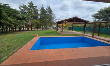 CHACRAS DE LA VILLA! 4 DOR, 2 BAÑOS QUINCHO JARDIN PISCINA