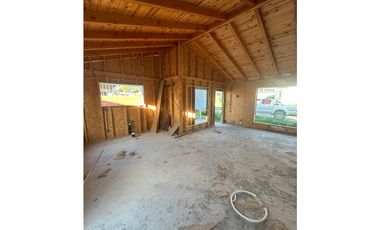 EN VENTA DOS CASAS A TERMINAR EN BARRIO ANDÉN, EL BOLSÓN CA-354