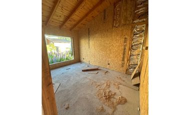 EN VENTA DOS CASAS A TERMINAR EN BARRIO ANDÉN, EL BOLSÓN CA-354