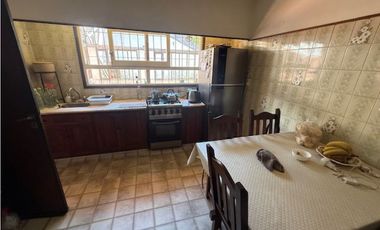 Chalet 4 ambientes en venta