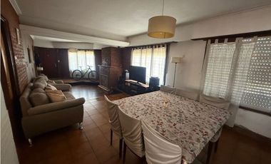 Chalet 4 ambientes en venta