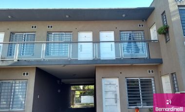 Departamento en alquiler c/ cochera en Bella Vista