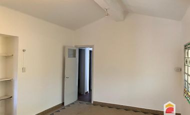 Casa en alquiler c/ cochera en Mendiolaza