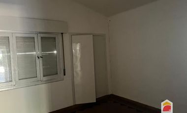 Casa en alquiler c/ cochera en Mendiolaza