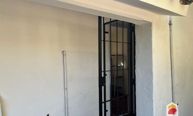 Casa en alquiler c/ cochera en Mendiolaza