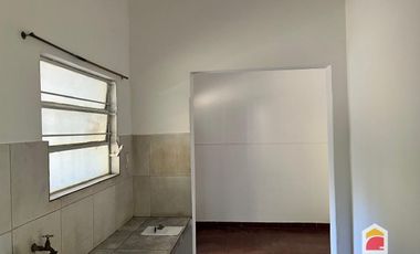 Casa en alquiler c/ cochera en Mendiolaza