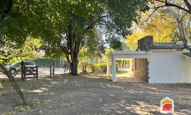 Casa en alquiler c/ cochera en Mendiolaza