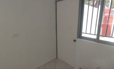 CASA EN SECTOR RESIDENCIAL AMPLIA LUMINOSA