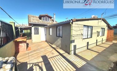 Casa en Venta en Casa esquina en Villa Berlín, Cerro Placeres