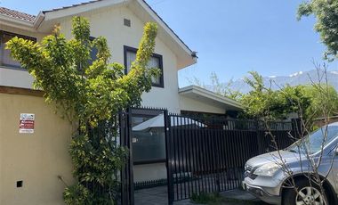 Casa en Arriendo en 200/109m2 Casa con patente vigente para elaboración de alimentos 200/109m2
