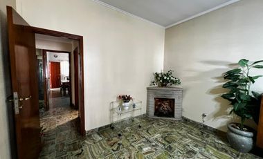Casa 4 ambientes en venta en Olivos
