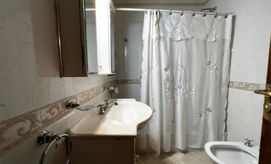 Casa 4 ambientes en venta en Olivos