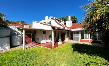 Casa 4 ambientes en venta en Olivos
